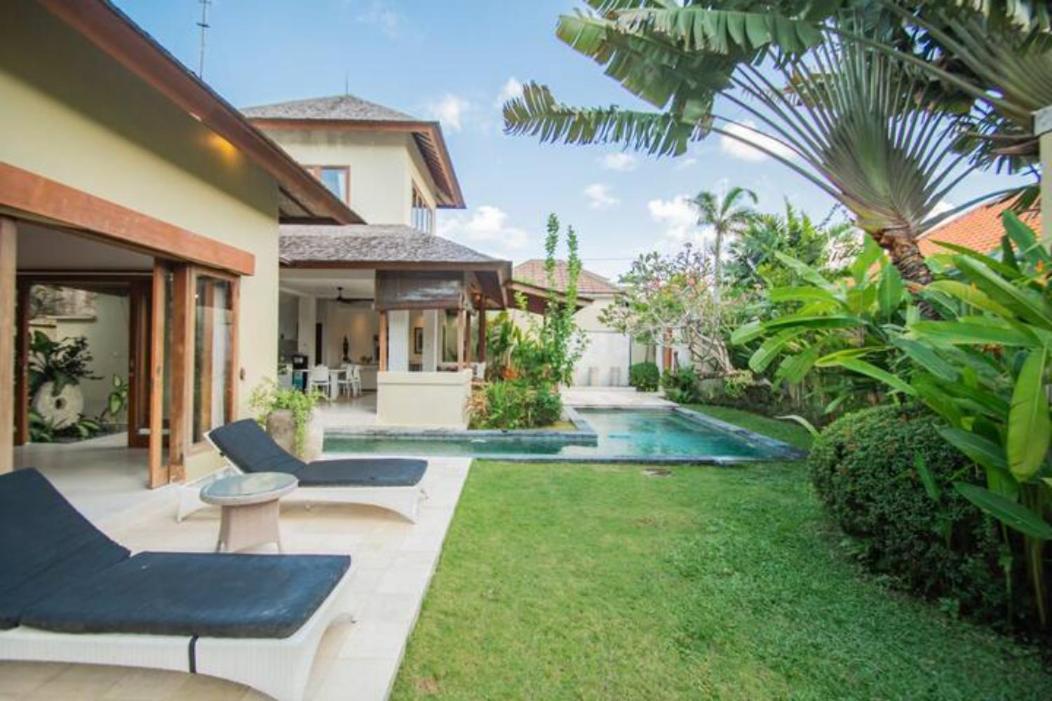 Villa Shanti, Sitara Villa Group Семіньяк Екстер'єр фото